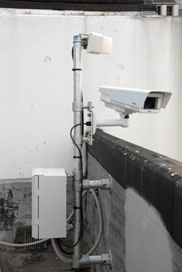 5 Megapixel network camera and wireless access point for other cameras, connected to 3G Internet connection